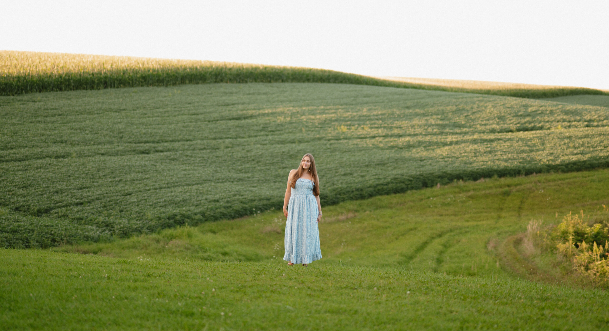 Senior girl in winona farm field